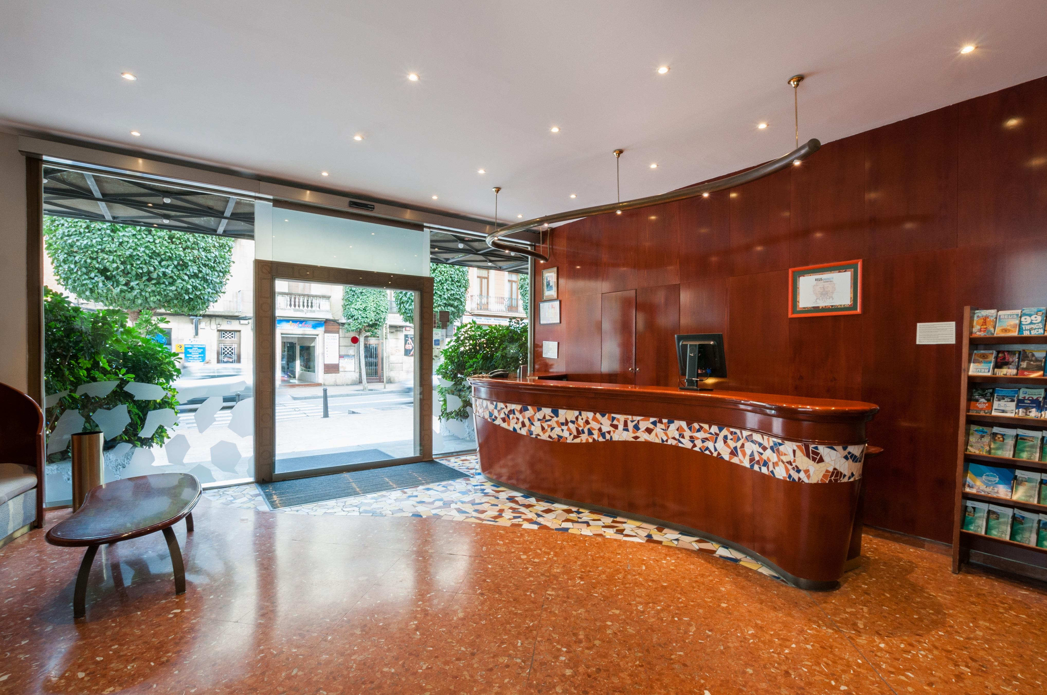 Hotel Gaudi Reus Kültér fotó